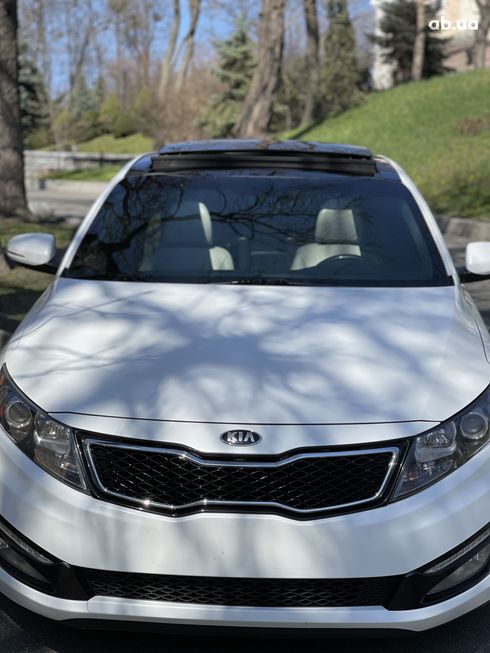 Kia Optima 2012 белый - фото 4
