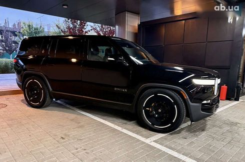 Rivian R1S 2023 - фото 23