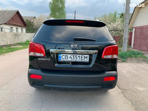 Kia Sorento 2011 черный - фото 10