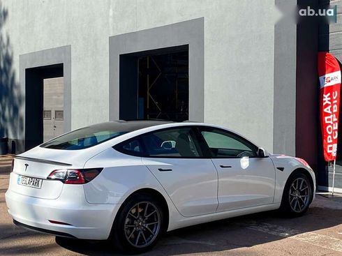 Tesla Model 3 2023 - фото 10