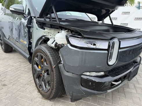 Rivian R1S 2023 - фото 17