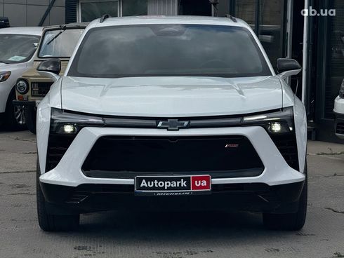 Chevrolet Blazer 2024 белый - фото 3