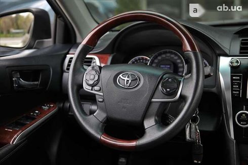 Toyota Camry 2012 - фото 12