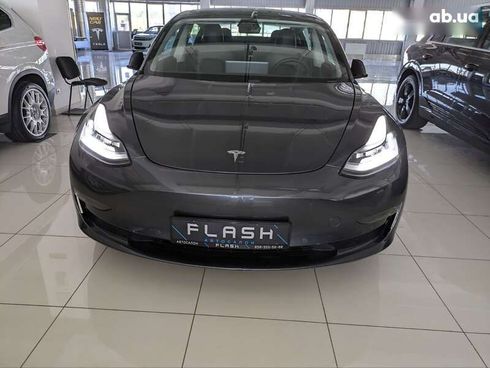 Tesla Model 3 2020 - фото 22