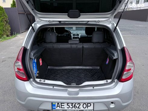 Dacia Sandero 2011 серебристый - фото 5