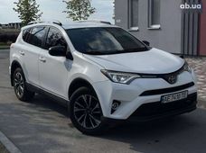 Продажа б/у Toyota RAV4 2018 года - купить на Автобазаре