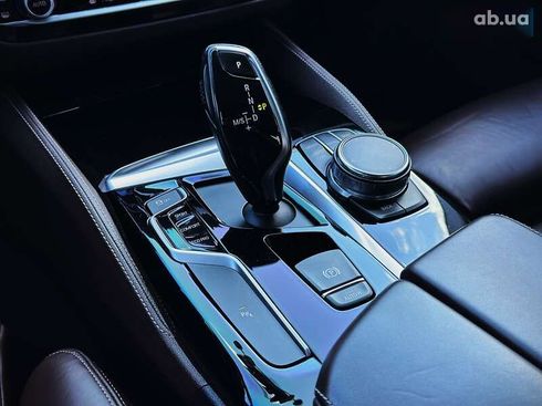 BMW 5 серия 2016 - фото 28