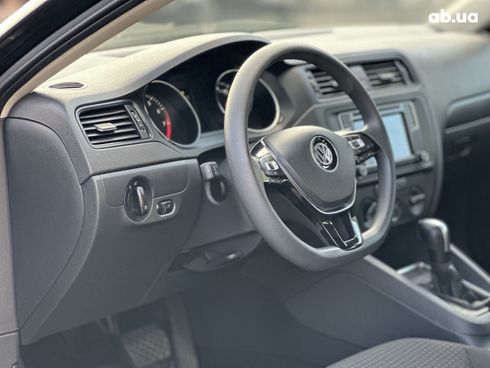 Volkswagen Jetta 2015 черный - фото 8