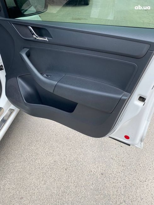 Skoda Rapid 2013 - фото 2