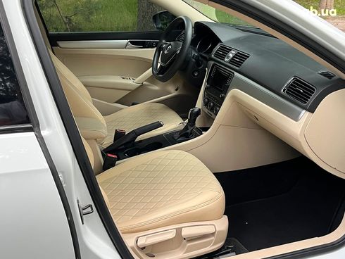 Volkswagen Passat 2016 белый - фото 26