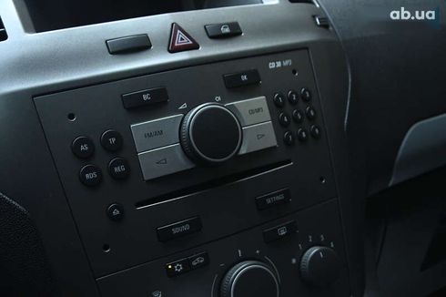 Opel Zafira 2006 - фото 16