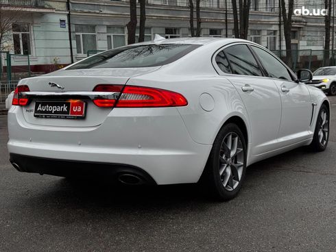 Jaguar XF 2013 белый - фото 12