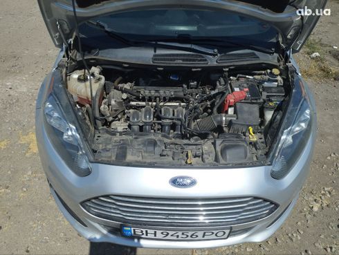 Ford Fiesta 2017 серый - фото 5