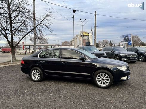 Skoda Superb 2012 - фото 4