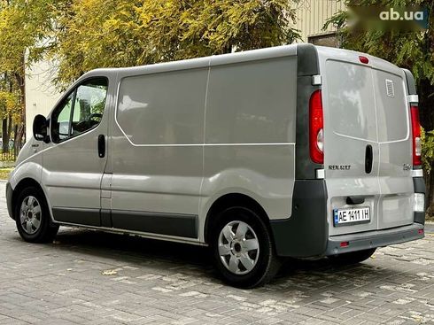 Renault Trafic 2013 - фото 13