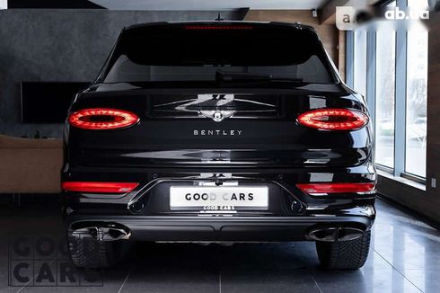 Bentley Bentayga 2022 - фото 19