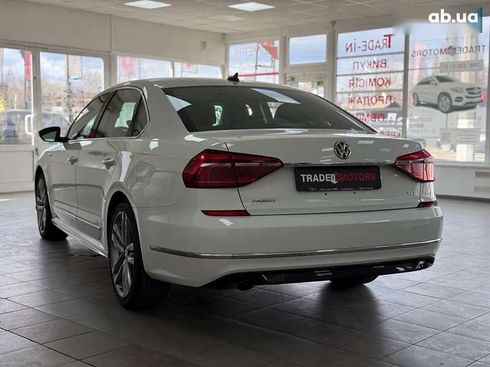 Volkswagen Passat 2017 - фото 6