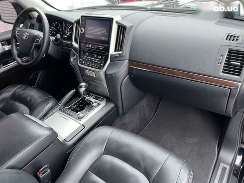 Toyota Land Cruiser 2016 - фото 29