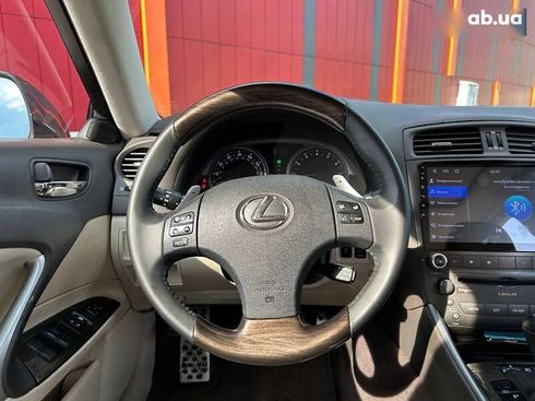 Lexus IS 2010 - фото 14