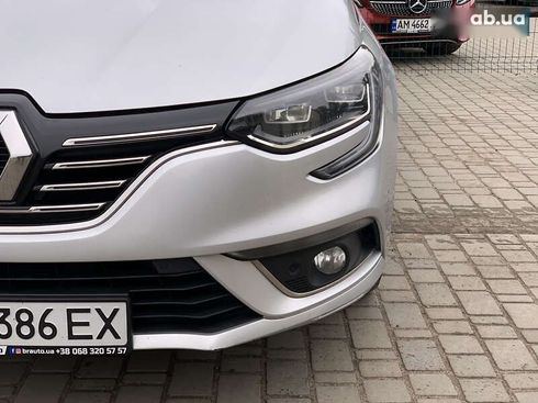 Renault Megane 2017 - фото 10