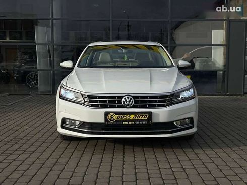 Volkswagen Passat 2017 - фото 2
