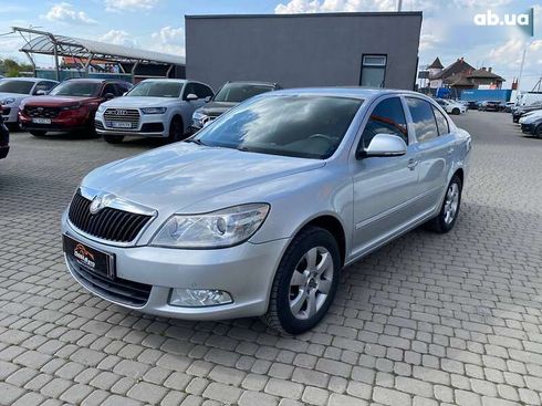 Skoda Octavia 2010 - фото 3