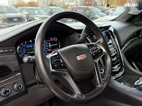 Cadillac Escalade 2015 - фото 18