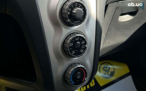 Toyota Yaris 2006 - фото 15
