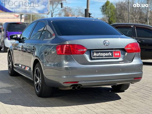 Volkswagen Jetta 2012 серый - фото 5
