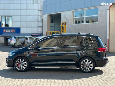 Volkswagen Touran 2017 черный - фото 7