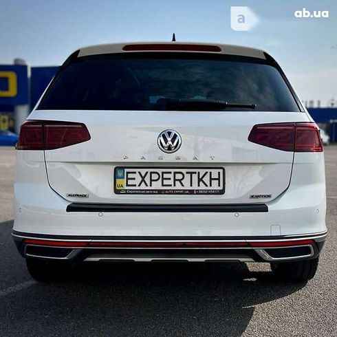 Volkswagen passat alltrack 2019 - фото 5