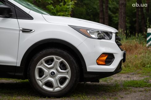 Ford Escape 2018 белый - фото 10