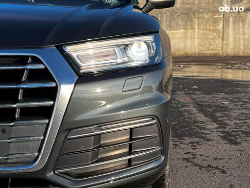 Audi Q5 2018 серый - фото 5