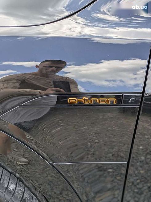 Audi E-Tron 2022 - фото 27