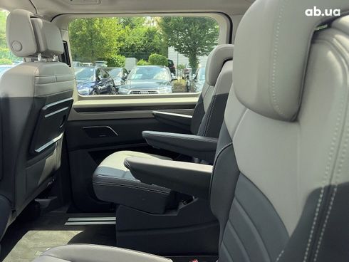 Volkswagen Multivan 2022 - фото 16