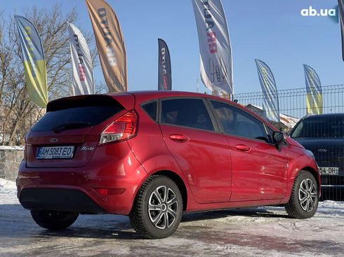 Ford Fiesta 2016 - фото 17