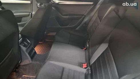 Skoda Octavia 2019 - фото 7