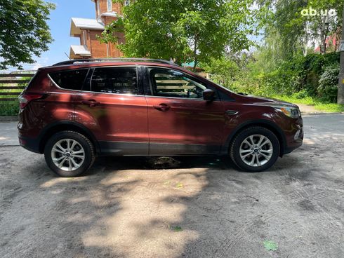 Ford Escape 2017 коричневый - фото 8