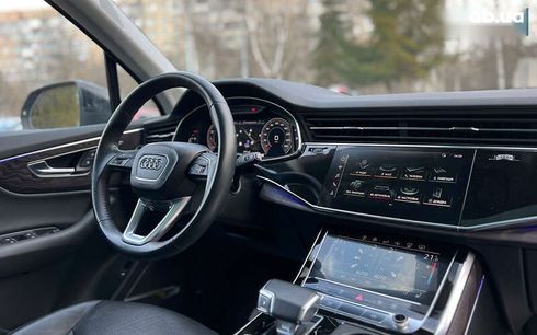Audi Q7 2019 - фото 26