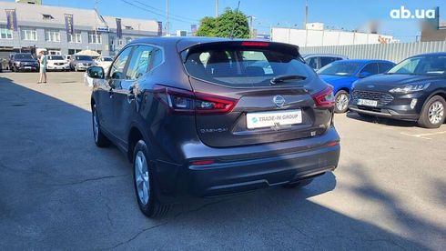 Nissan Qashqai 2021 - фото 13