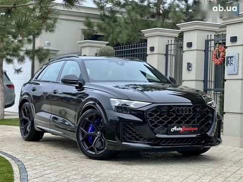 Audi RS Q8 2024 - фото 23