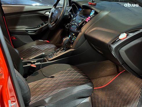 Ford Focus 2015 красный - фото 18