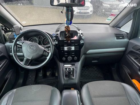 Opel Zafira 2010 серый - фото 16