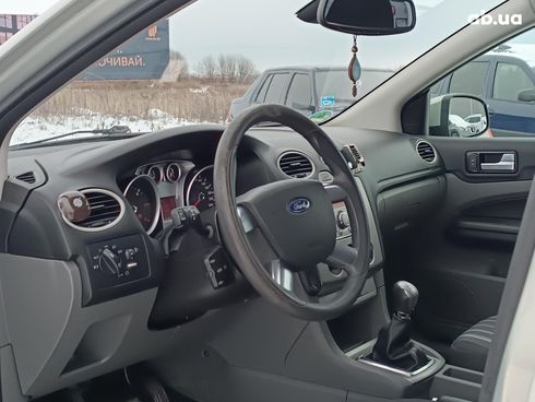 Ford Focus 2009 желтый - фото 22