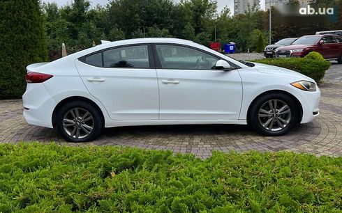 Hyundai Elantra 2016 - фото 8