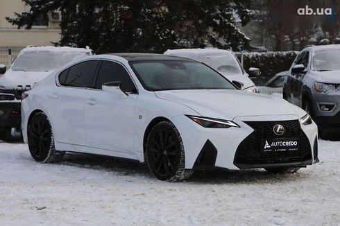 Lexus IS 2021 - фото 3