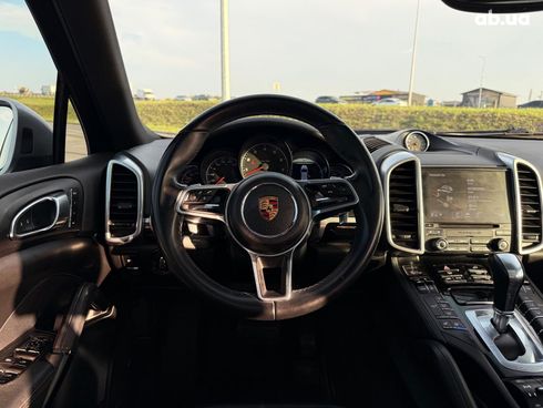 Porsche Cayenne 2016 серый - фото 24