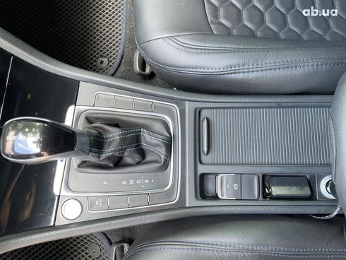 Volkswagen e-Golf 2017 белый - фото 42