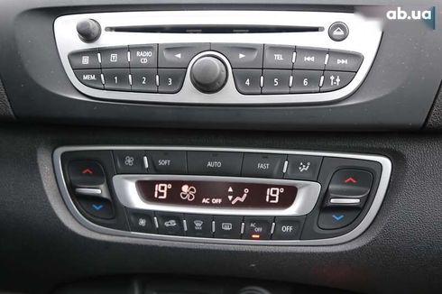 Renault Scenic 2011 - фото 19