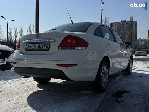 Fiat Linea 2013 - фото 9